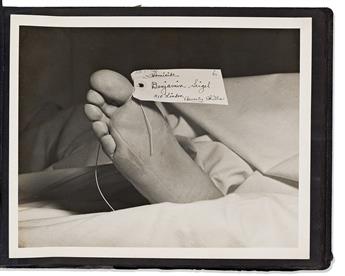 (CALIFORNIA.) Los Angeles Evening Herald Express Best News Photos of 1947 [and 1948].